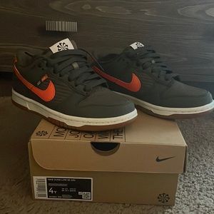Nike Dunk Low SE (GS)
